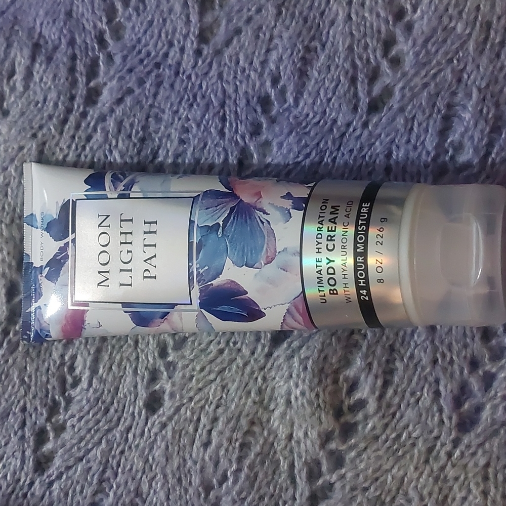 🎉3/$25🎉 MOONLIGHT PATH